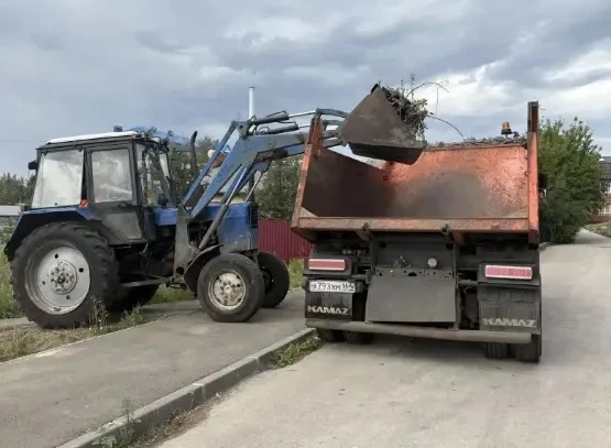 Работы по благоустройству продолжаются силами МБУ "Дорстрой". Сегодня будет задействова...