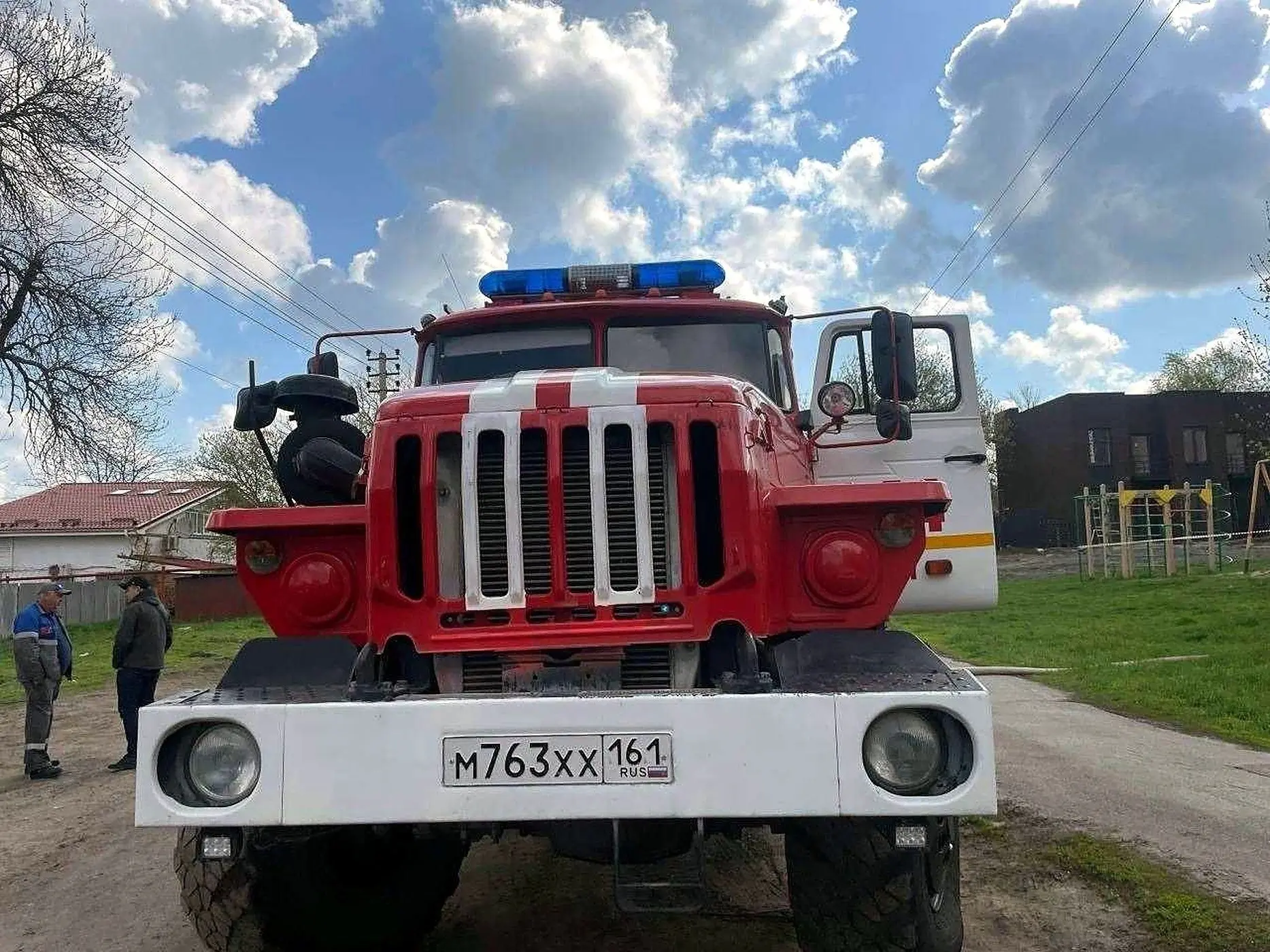 В Новочеркасске потушили крупный ландшафтный пожар в пойме реки Тузлов.
