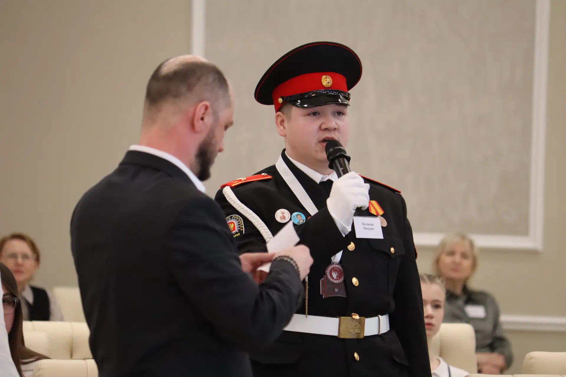 🎓Юные интеллектуалы Марий Эл готовы к финальной битве!  В Доме Дружбы прошёл полуфинал Региональной 