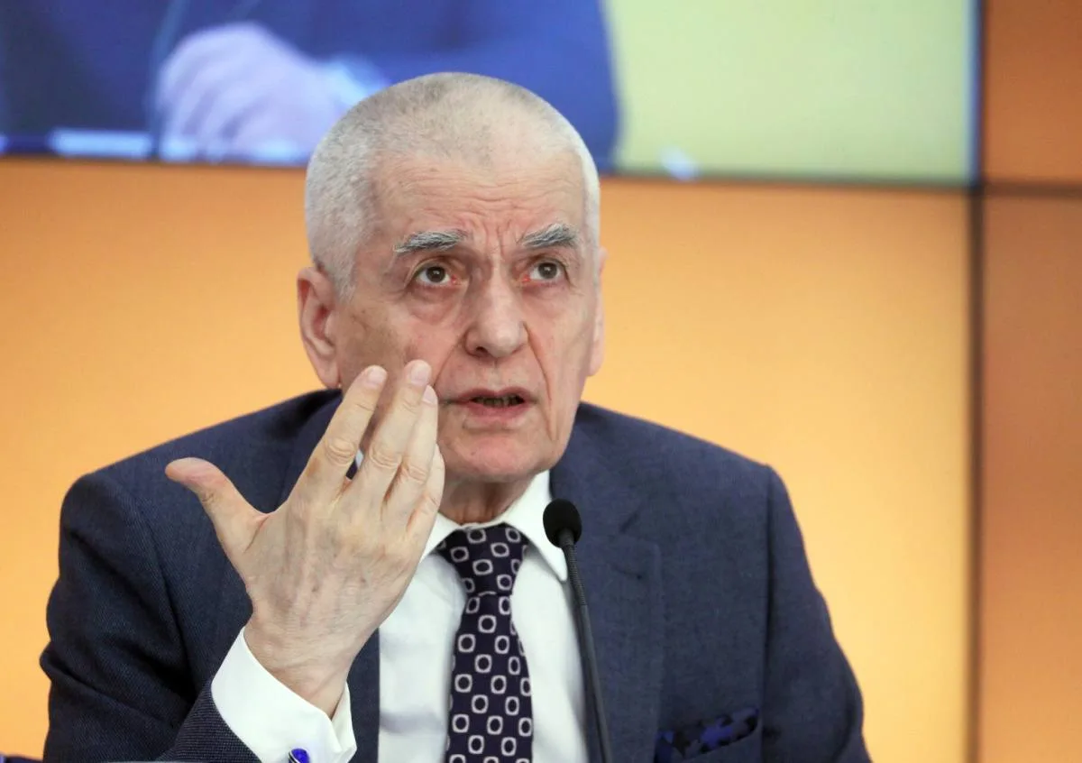 🤔 Академик РАН завалил ЕГЭ, потому что «ничего не понял»  «Я попытался сдать ЕГЭ, меня попросил мини