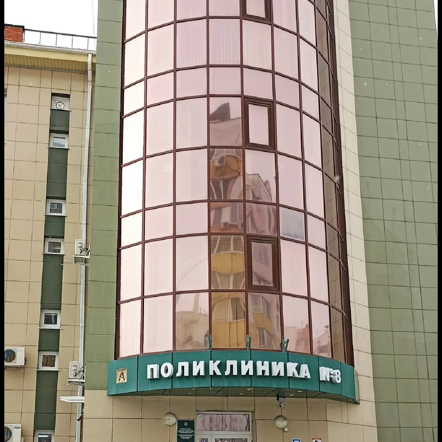Поликлинику №8 в Белгороде отремонтируют по нацпроекту: к ней прикреплены 36 тысяч человек

Об этом 