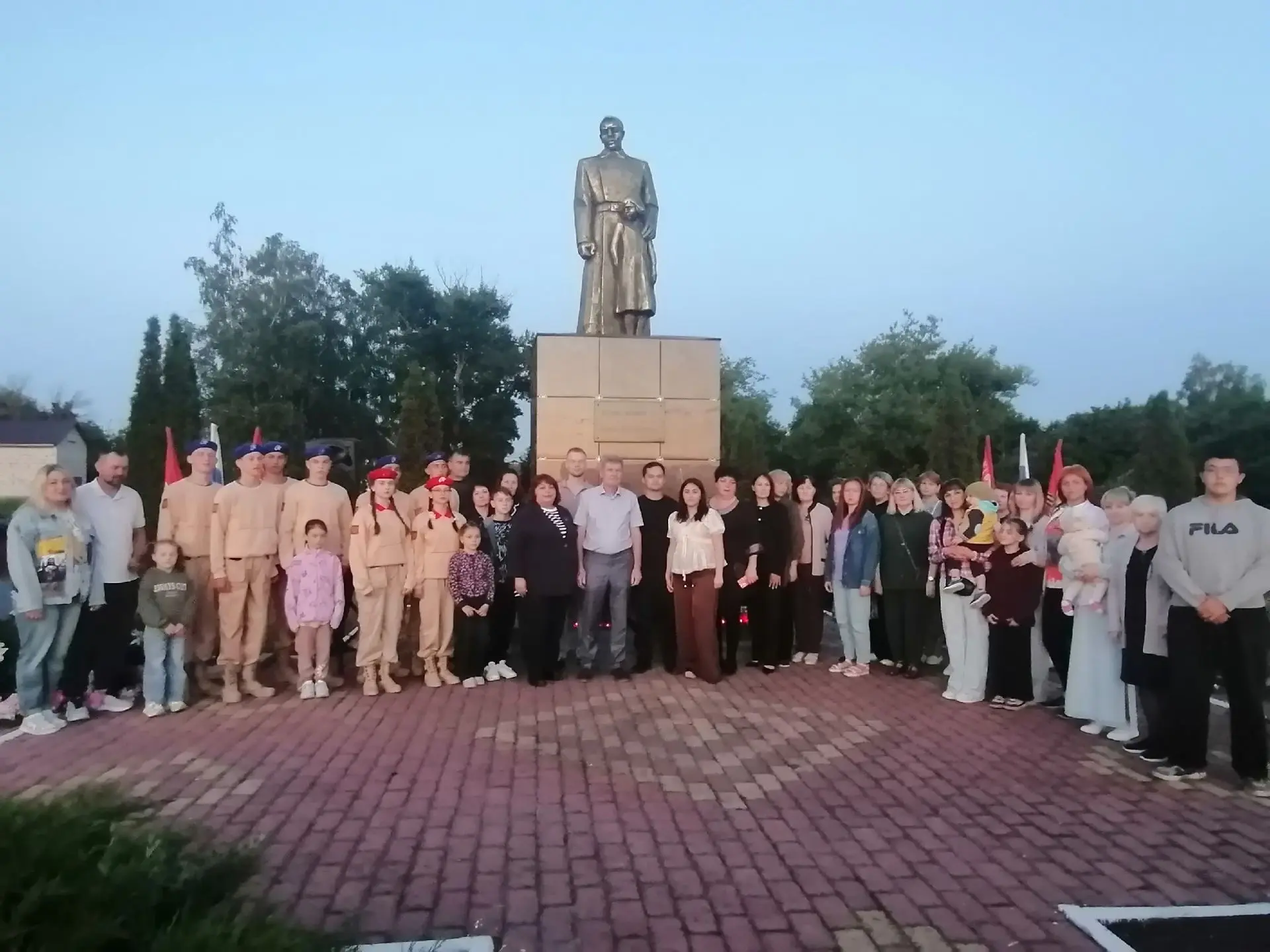 🔥Накануне Дня памяти и скорби жители Липецкого округа присоединились к всероссийской акции «Свеча П