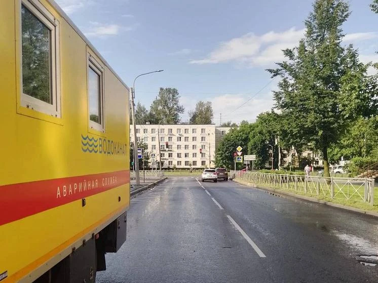 В трех районах Петербурга зафиксировали интенсивные осадки