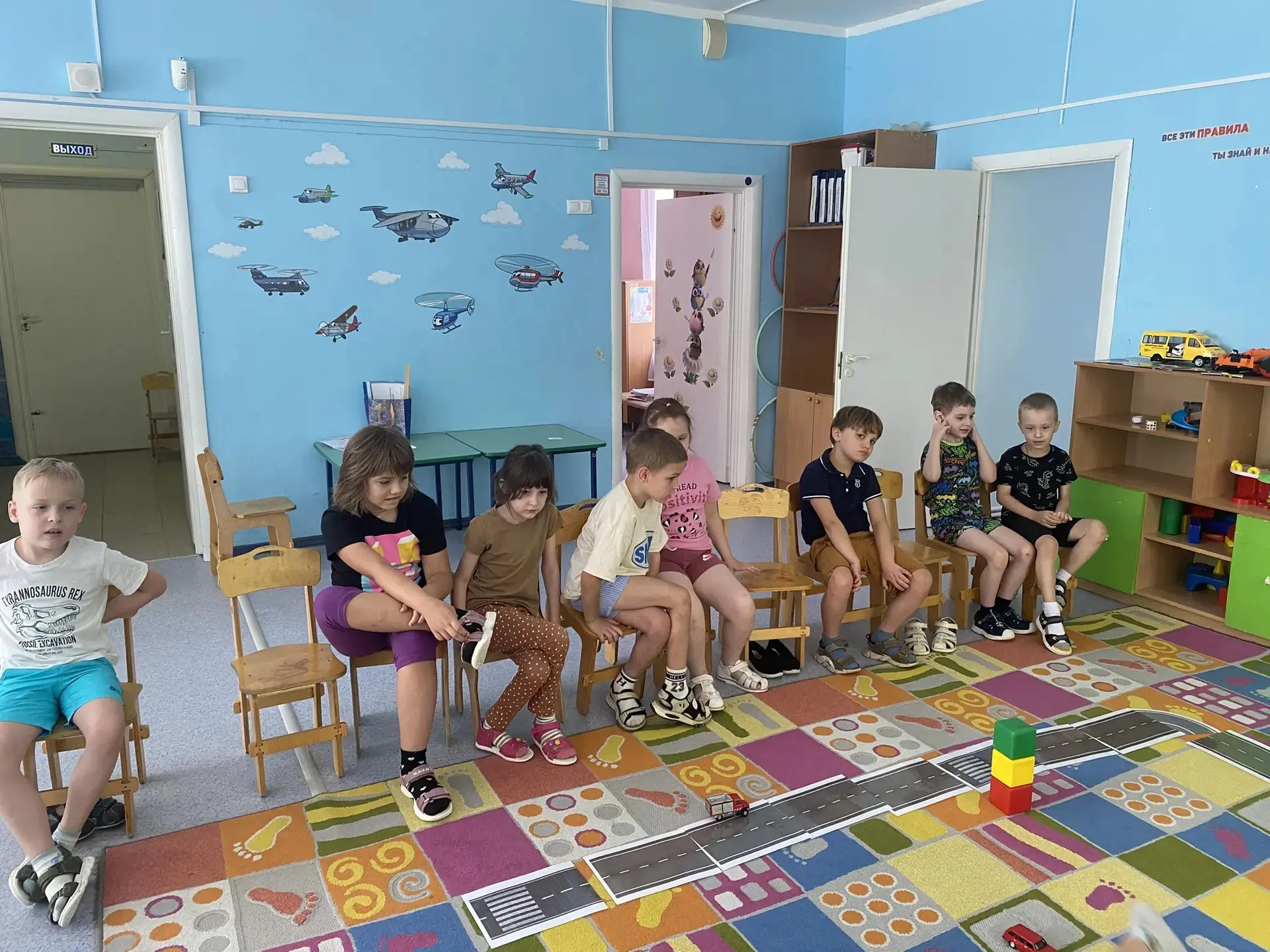 В детском прошло занятие по дорожной безопасности
Цель: Закрепить и систематизировать знания о прави