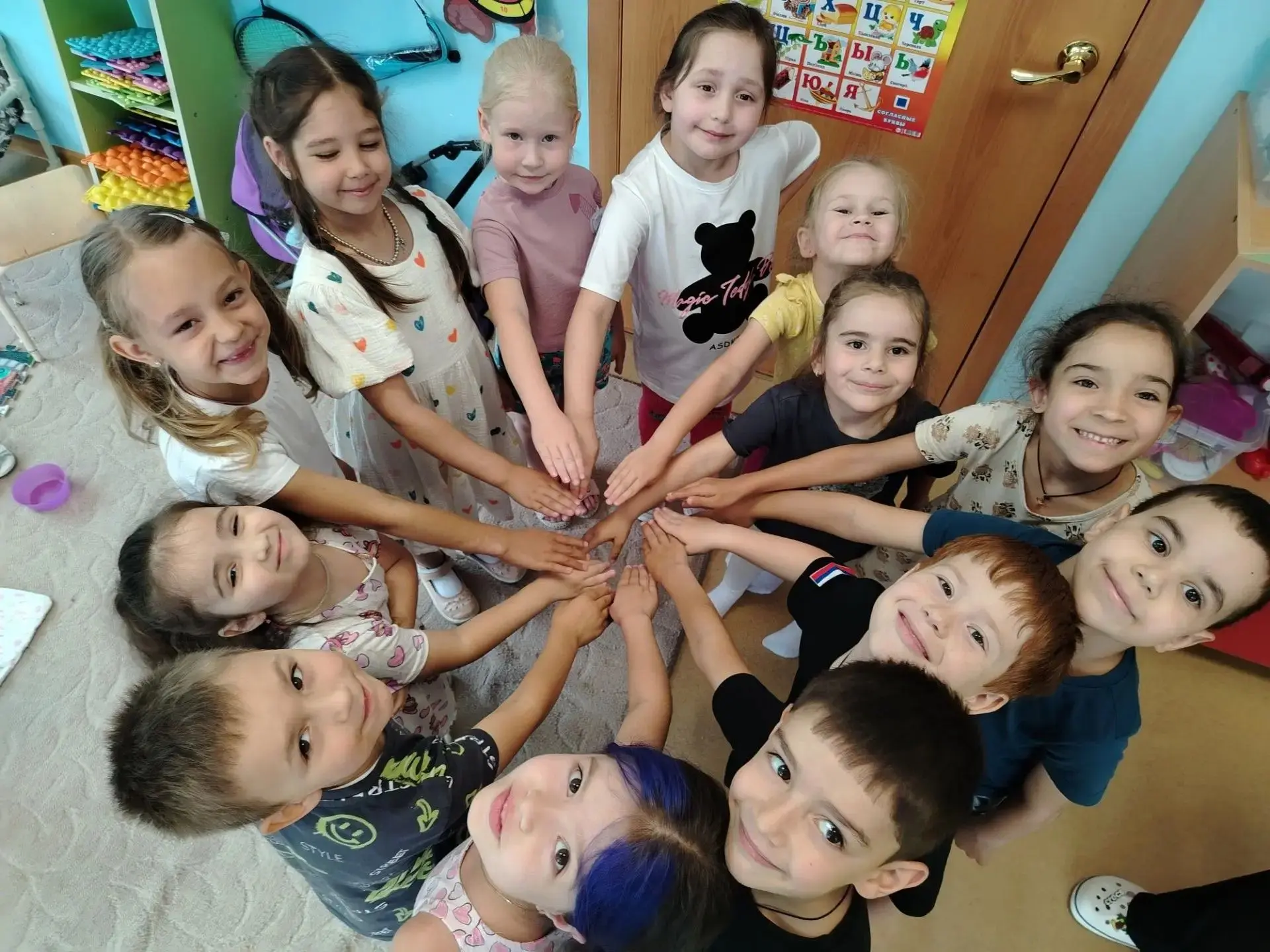 🎉 Тематическая неделя в нашем детском саду: «Дружба начинается с улыбки»! 🎉Вот и подо...