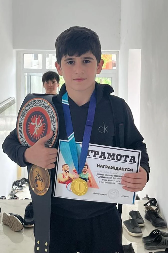 🤼 Учащиеся нашей школы успешно выступили на клубном первенстве  по вольной борьбе сред...