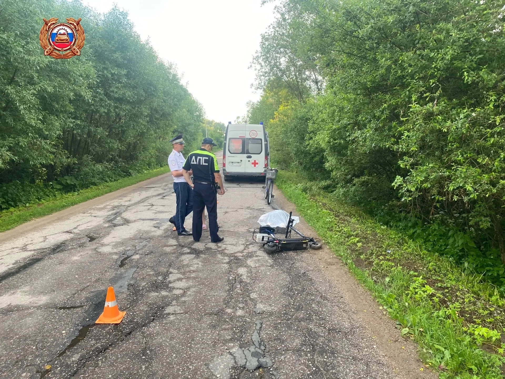 ⚠️ В Лихославле мужчина насмерть разбился на электросамокате

Смертельное ДТП произошло 12 июня на у
