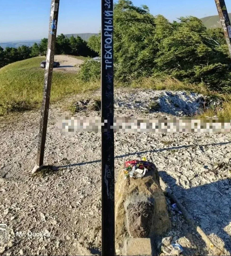 🗿 На вершине горы Малое Седло появилось подобие алтаря