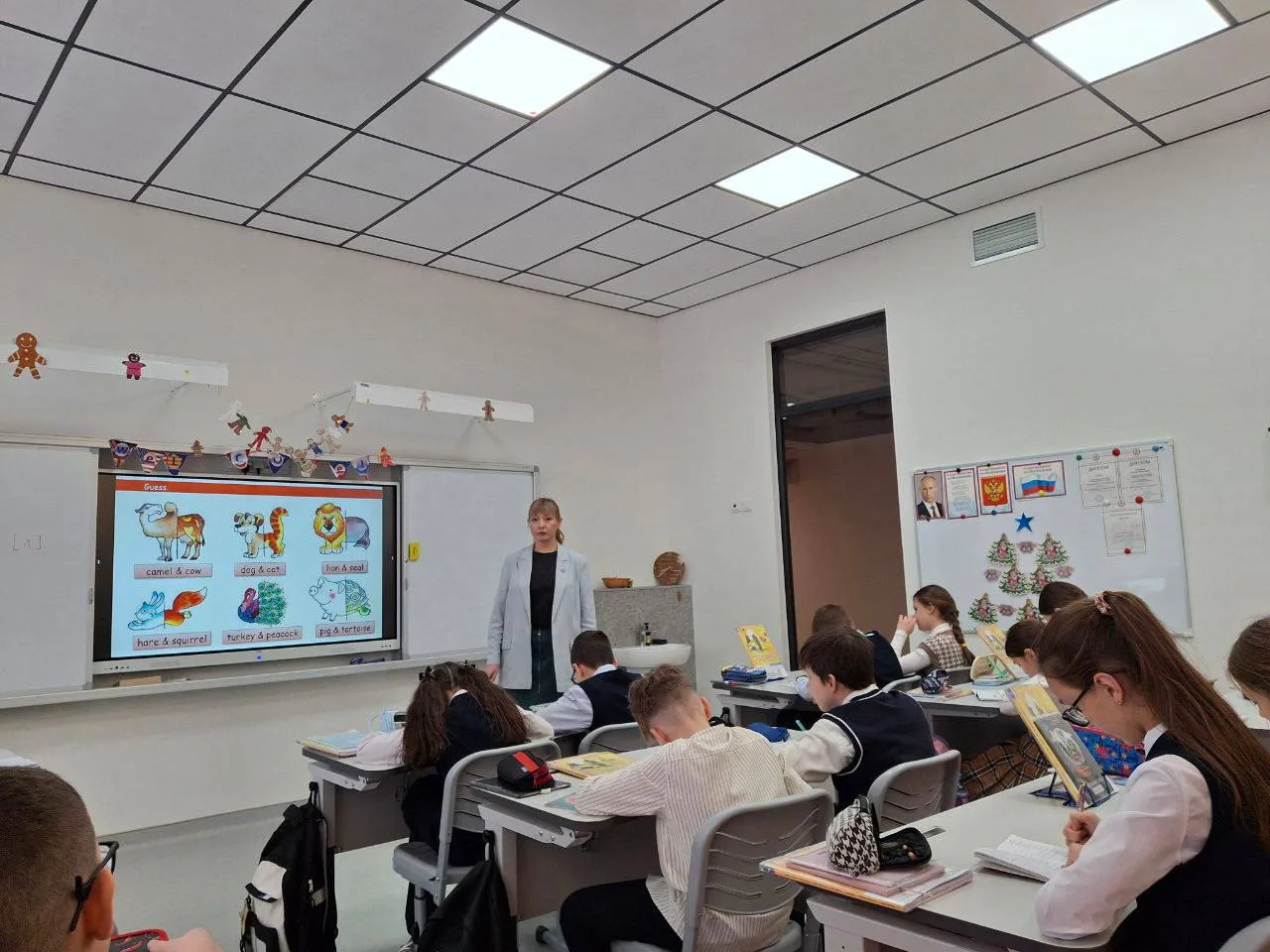В школе 314 прошло награждение благодарственными письмами лучших учителей, которые провели открытые 