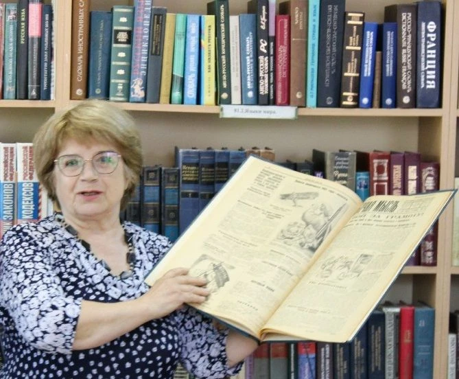В Центральной библиотеке пос. Лежнево отметили 95-летний юбилей районной газеты «Сельские вести». От