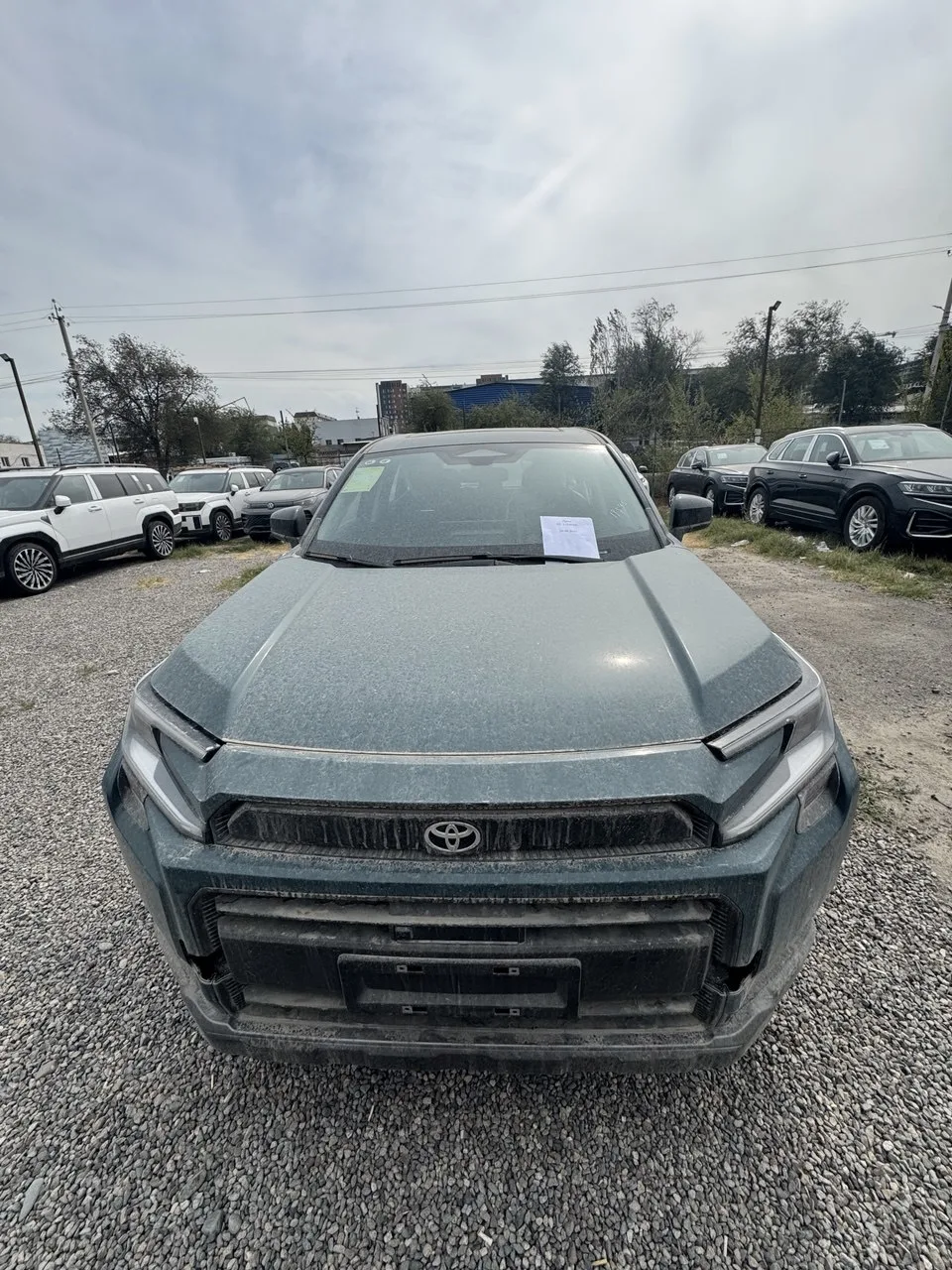 🚘 Toyota RAV4 в новом эффектном цвете — уже в наличии в Бишкеке!