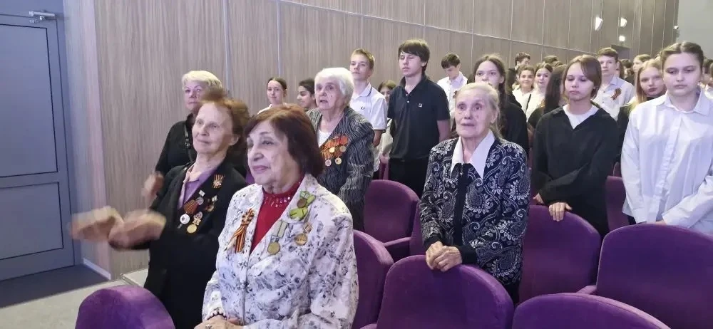 🎖️ В честь Великой Победы: нить поколений  В преддверии 9 мая в Академии творчества (ЦОДВ) прошел ко