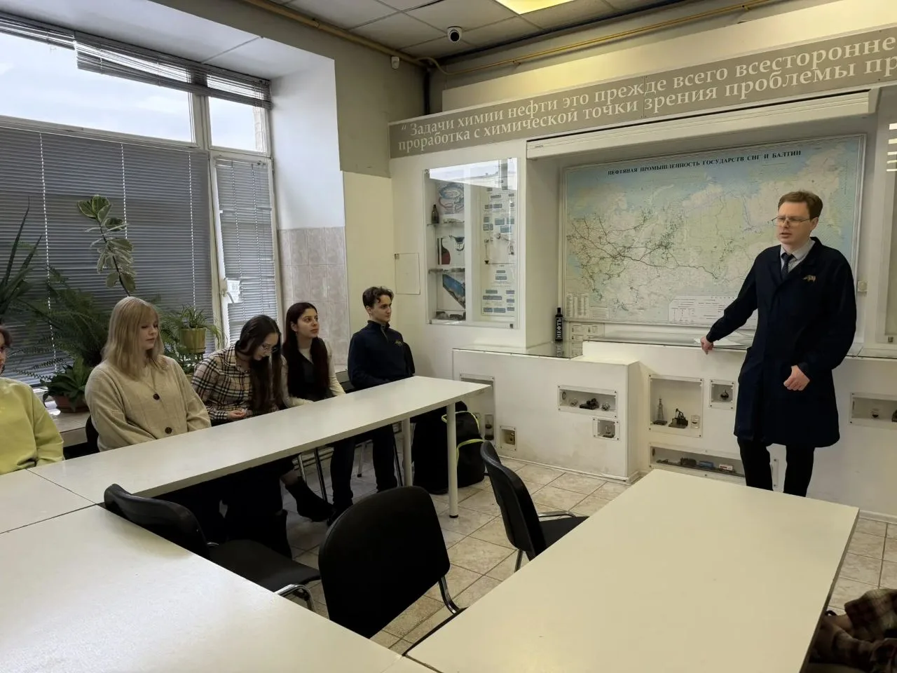 ✨ Наши экскурсии  📍 Ленинский проспект, 34А  🤩 Ученики 10 «Г» класса побывали на образовательном мас