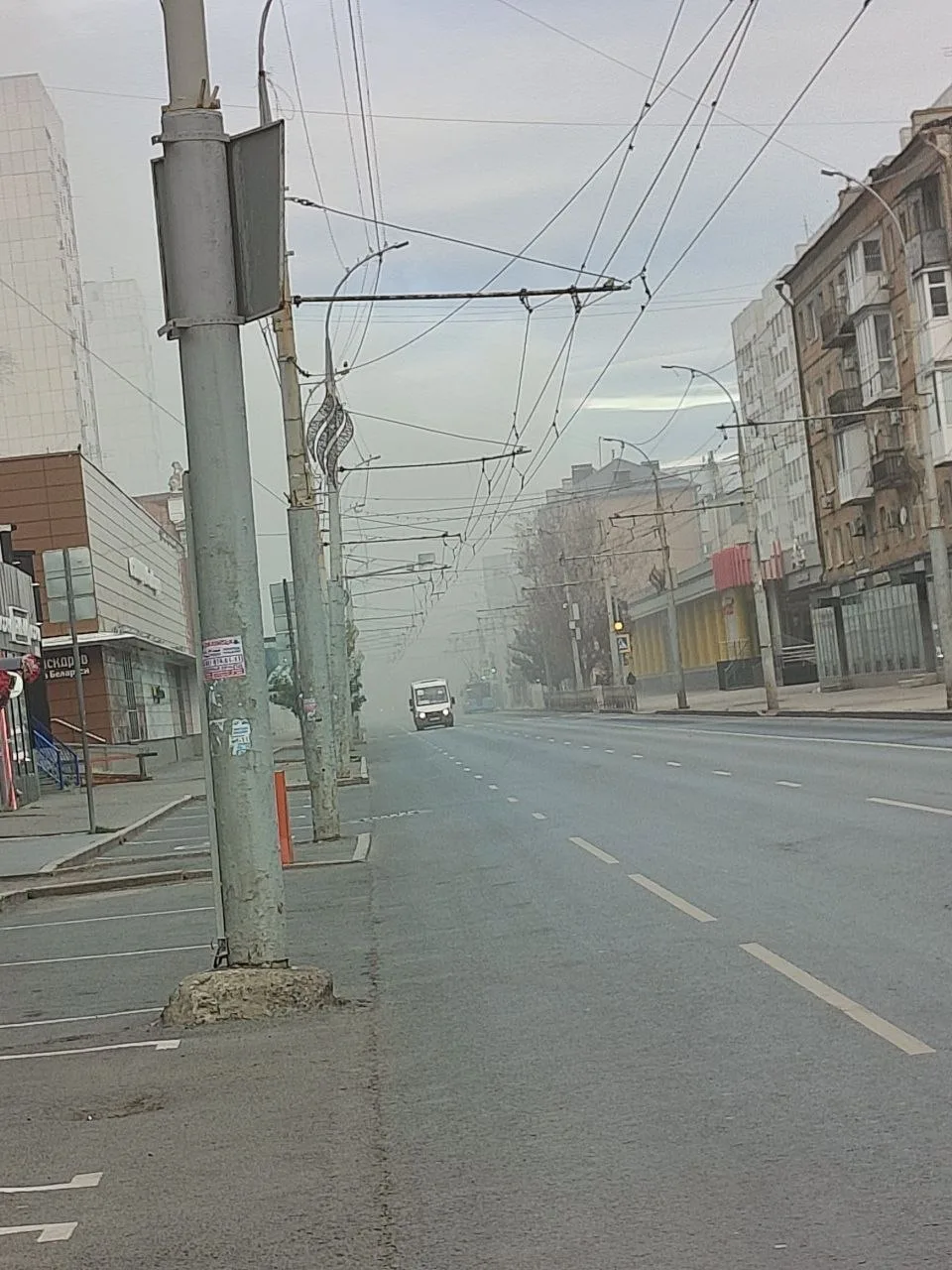 🔥В центре Саратова горит расселенный дом.