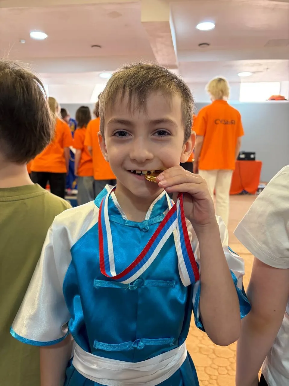 🥋 Боевое искусство с первых классов: Сергей Рябинин – чемпион по ушу!  В Центре развития и спорта «В