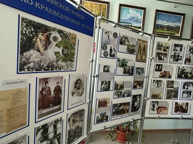 Динской музей приглашает на фотовыставку «Любовь и верность»!