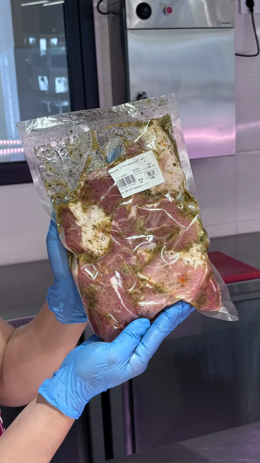 В «МЯСНОМ РЯДУ» представлено мясо в маринаде на любой вкус от сливочного до кавказского, чтобы Ваш ш