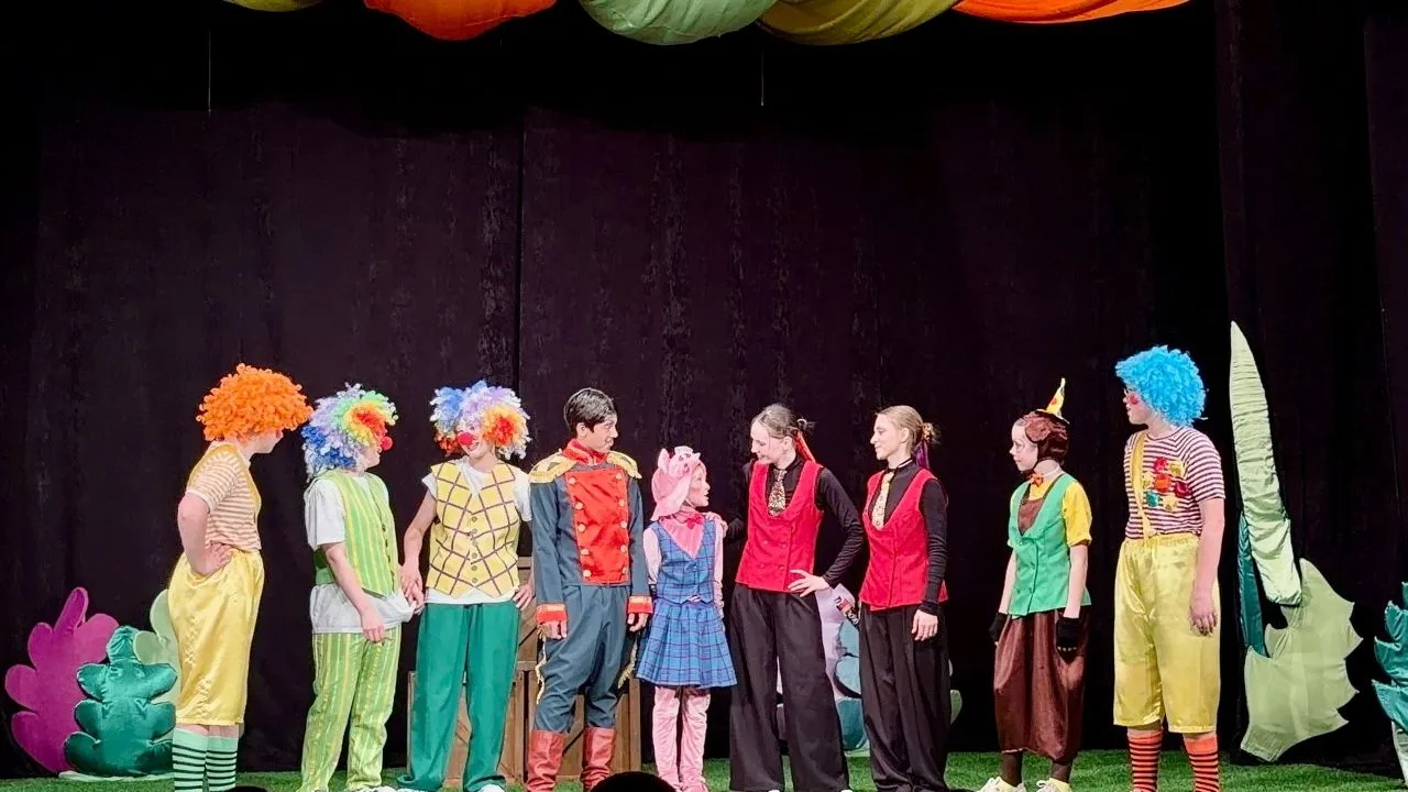 Феерия, фокусы и море задора — студия «Маска» и их «Неуловимый Фунтик»! 🎭🐷✨