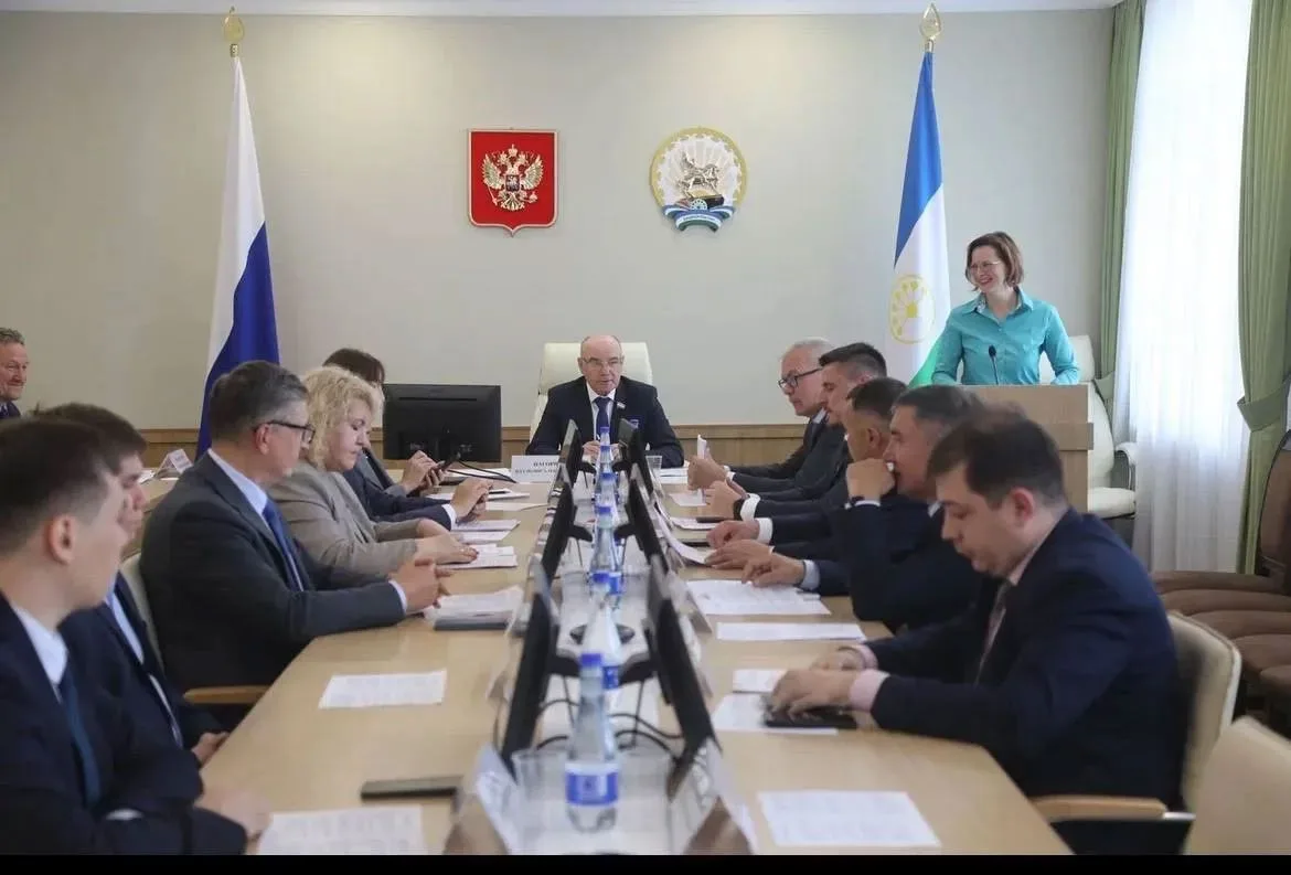 Выступление ведущего научного сотрудника Академии наук РБ А.В. Столь в Курултае Республ...