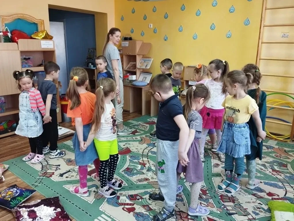 Первый день Весенней недели психологии начался с утренних кругов. 💫