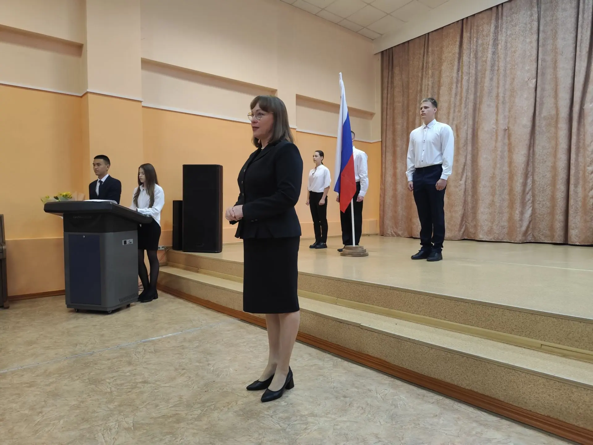 👩‍🏫 В День знаний Светлана Яковлева напутствовала первокурсников педколледжа