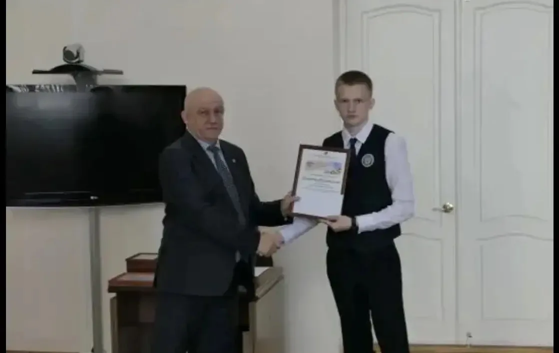 🏆 Награждение обучающихся нашей школы  6 апреля на расширенной планёрке в администрации Бобровского 