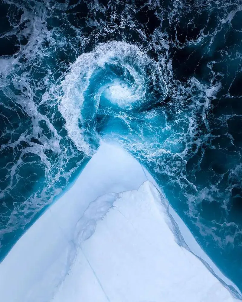 📍 Гренландия. Победитель в номинации «Морской пейзаж» конкурса пейзажных фотографий International L