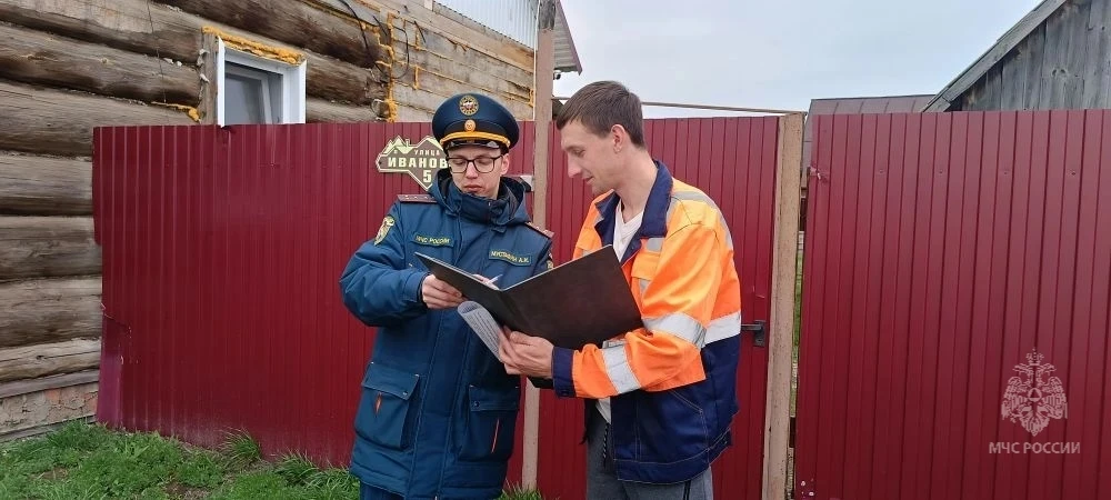 Безопасность в частном секторе: работа МЧС по предотвращению возгораний в Борском районе   Хозяйстве