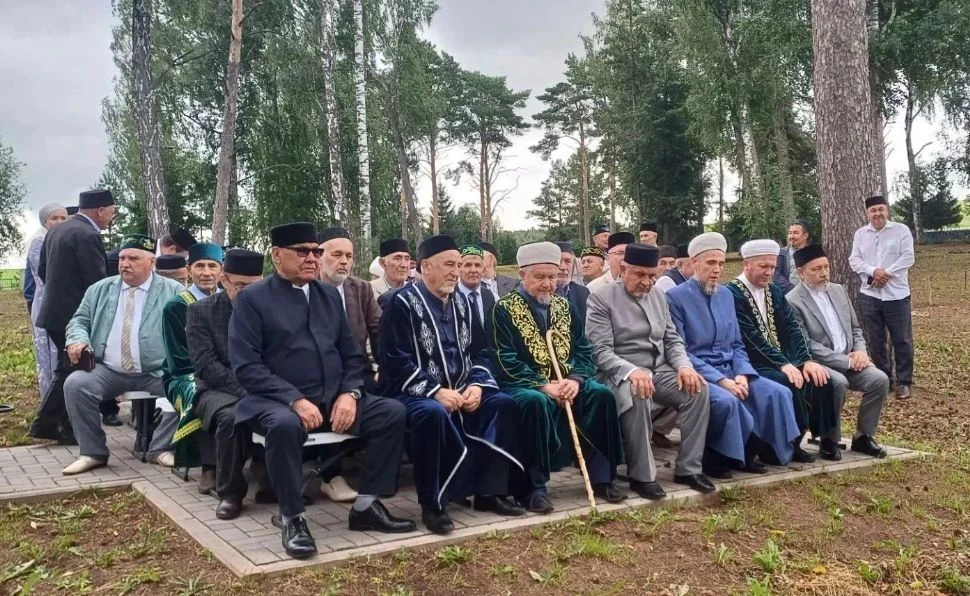 Бүген, 15.07.2026, Кукмара районы Мәчкәрә авылындагы Беренче Җәмигъ мәчетенең 235, күренекле галим Р