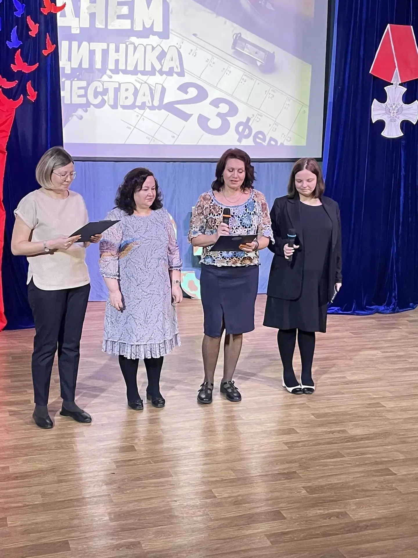 🎉💙 Концерт, посвященный Дню защитника Отечества, прошел в нашей школе и подарил нам невероятные эмоц