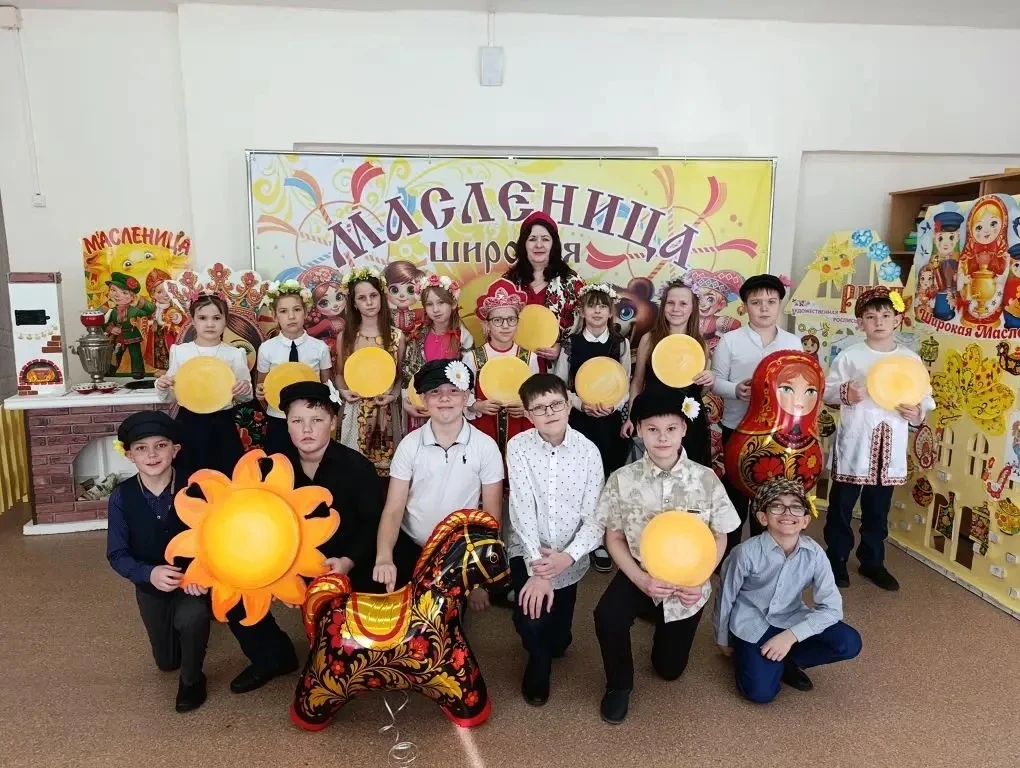 🌀С понедельника в нашей школе начались масленичные уроки. На музыке ученики изучают ис...