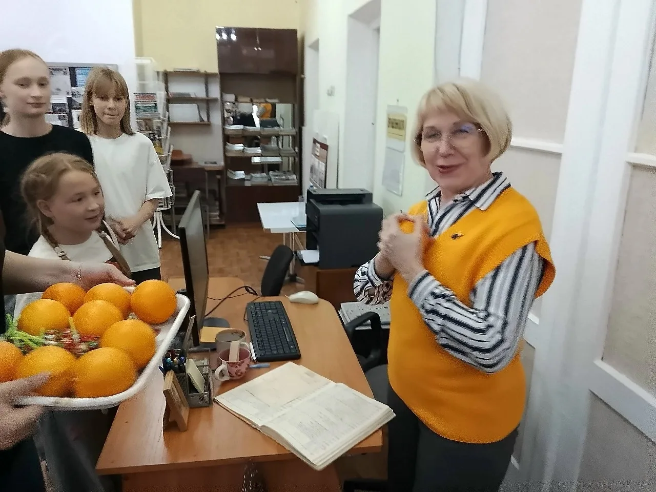 ❄💨🧨На улице — настоящая октябрьская хандра: снег вперемешку с ветром и серое небо. Но...