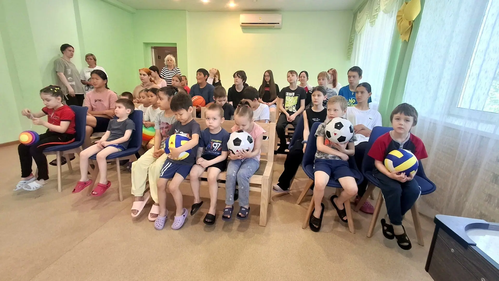 Внесли свой маленький вклад в большое будущее⚽🎨

👤Сотрудники агентства ЗАГС Красноярского края при