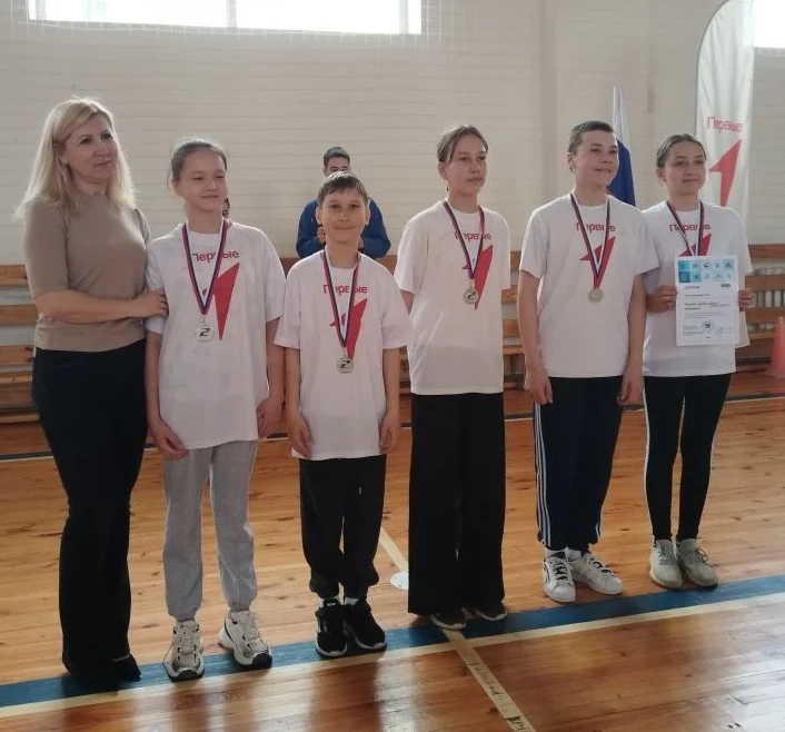 🎉Поздравляем команду «Бравые ребята» МОАУ «СОШ №3 имени А. П. Чурилина» с блестящим результатом — 2 