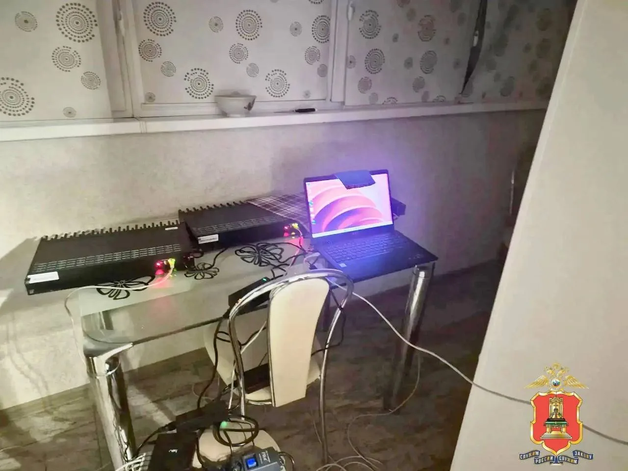 В Твери пресекли работу подпольного узла связи для мошенников