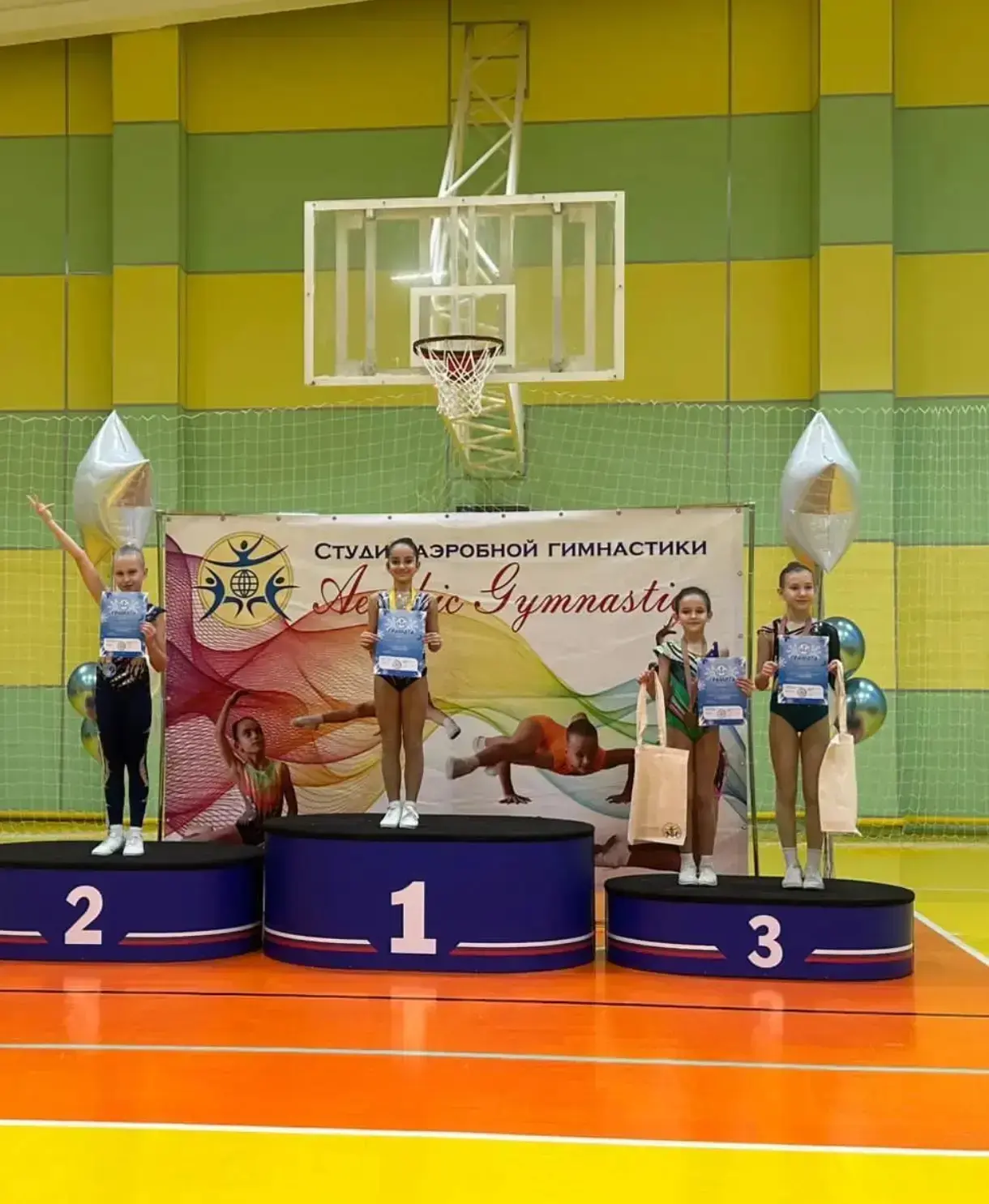 🎉 Поздравляем от всей души! 🎉  Ученица 3 «В» класса Манукян Моника — победительница турнира по спорт