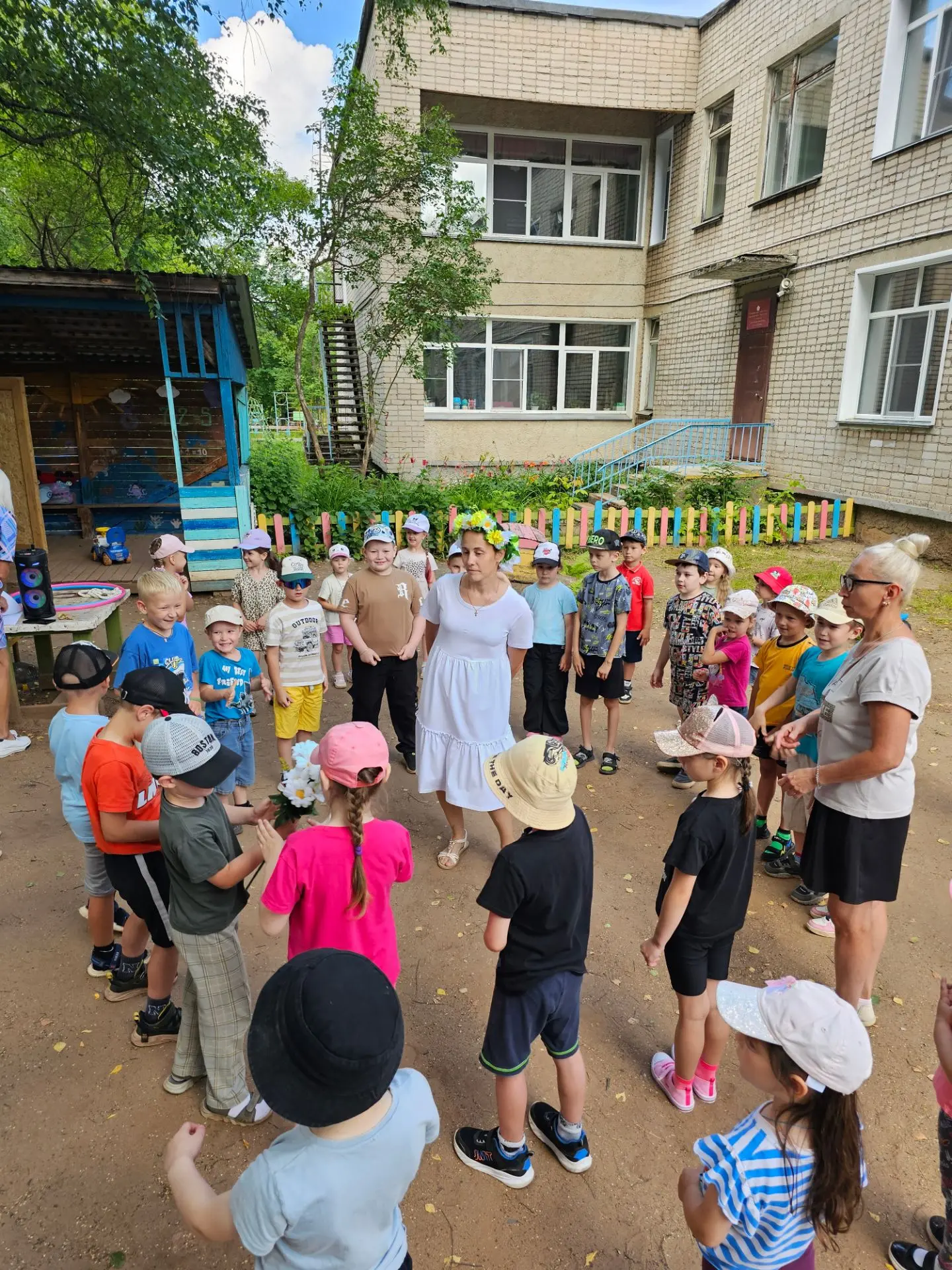 8 июля в нашем детском саду прошли тематические мероприятия, посвященные дню Семьи, Любви и Верности