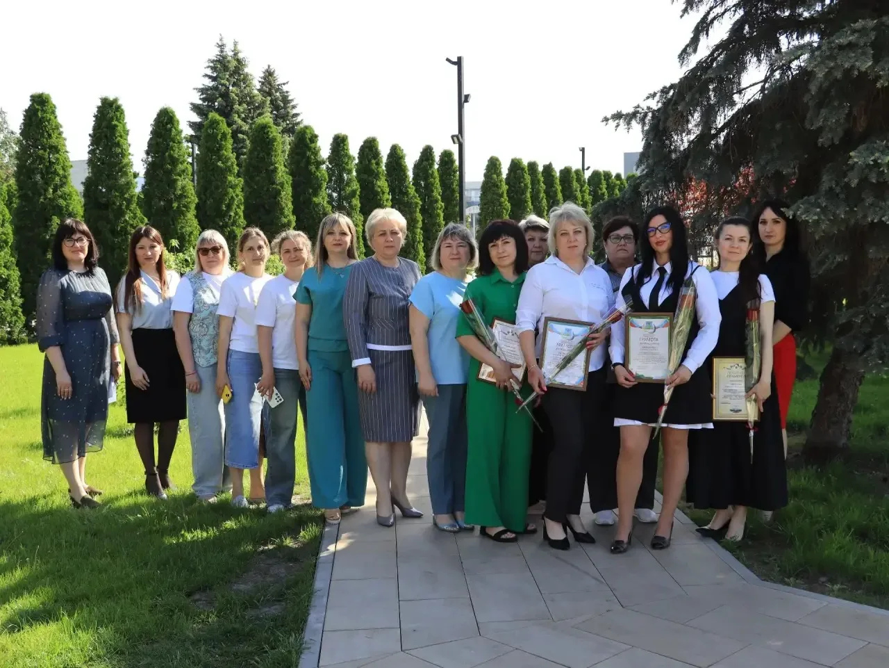 📆Вчера глава Чернянского муниципального округа поздравил финансистов с профессиональны...