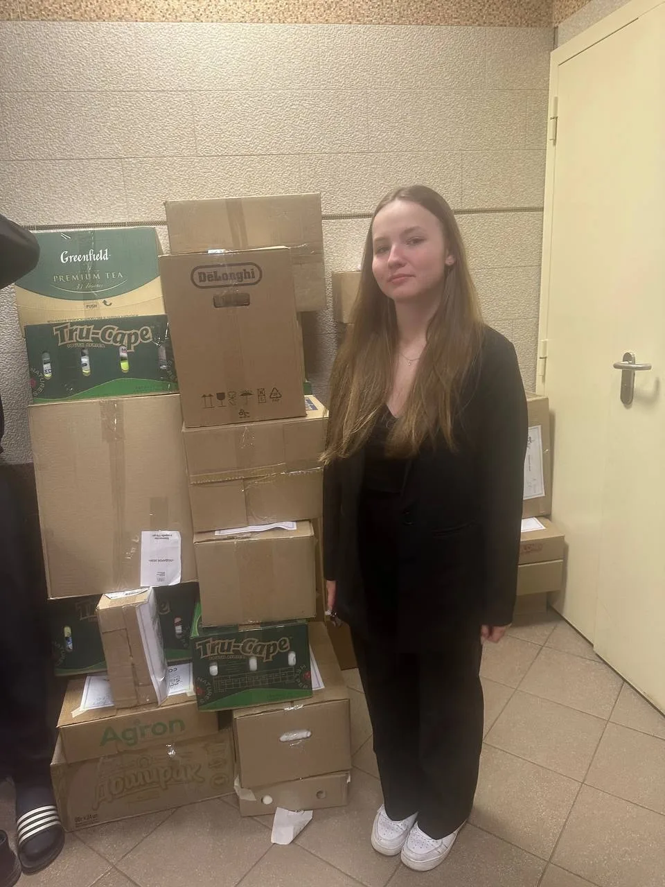 /ПОДАРОК СОЛДАТУ-ЗАЩИТНИКУ/  11 февраля наша школа приняла участие в районной акции «Подарок солдату
