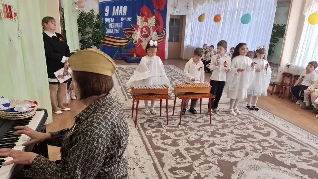 День Победы не забыть, будем помнить,будем чтить. Это Родина моя,не гордиться ей нельзя...