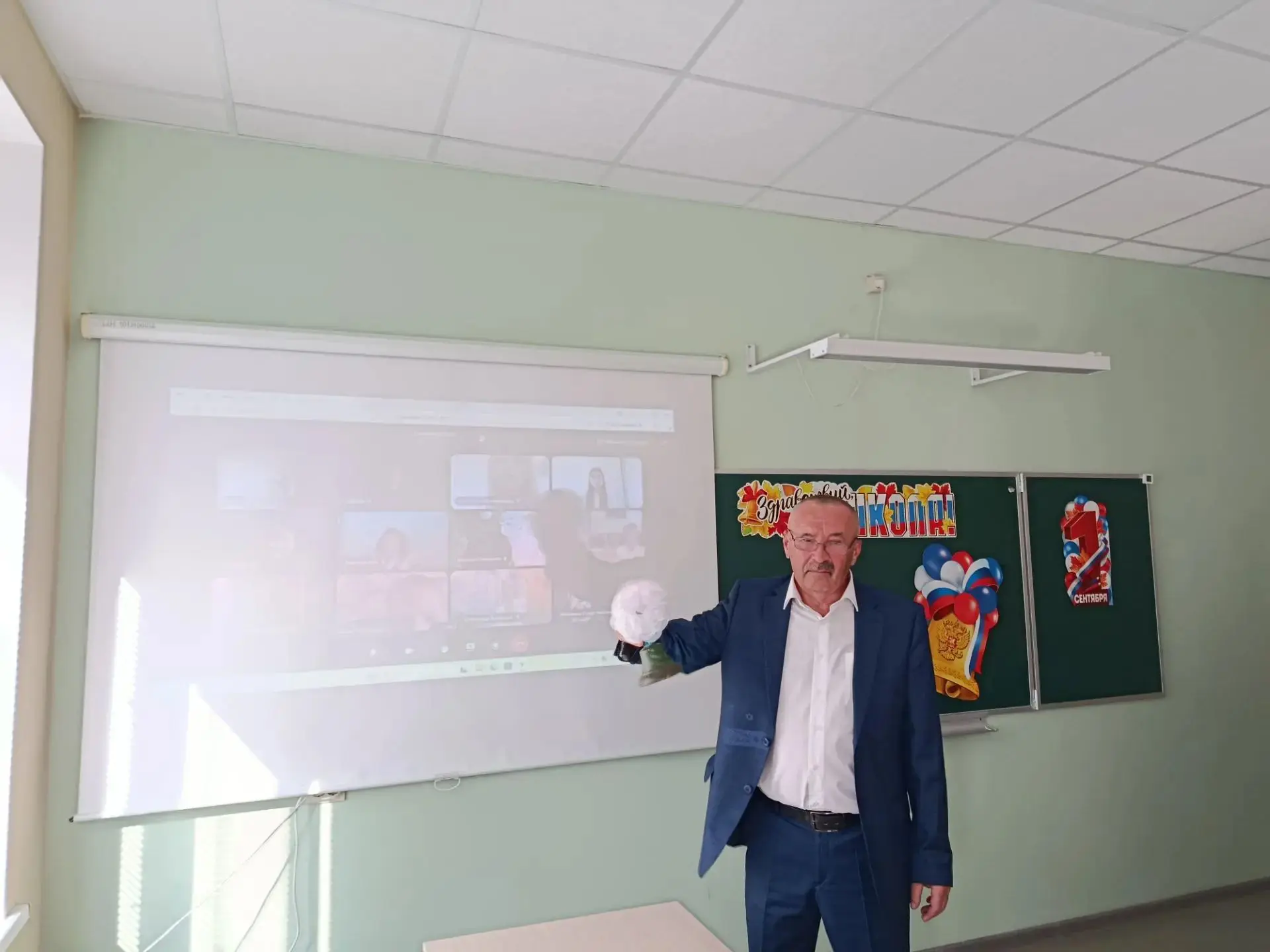 1 сентября в нашей школе состоялась традиционная торжественная линейка, посвященная Дню...