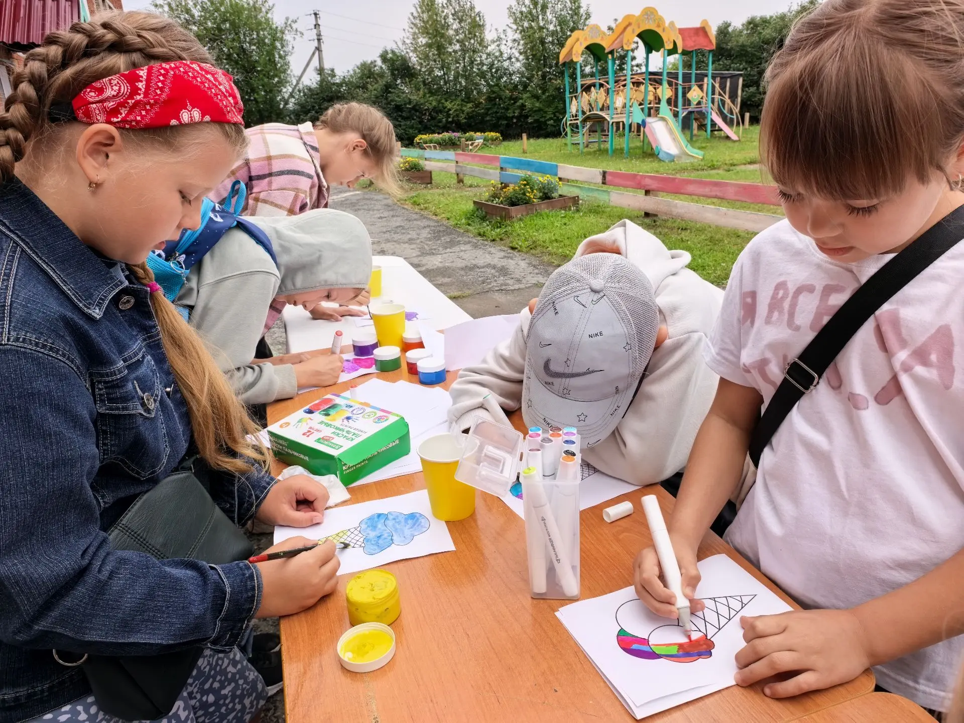🌈 Яркое летнее утро, которое точно запомнится! 🎨

Сегодня для ребят Кривошеинской школы прошло по-