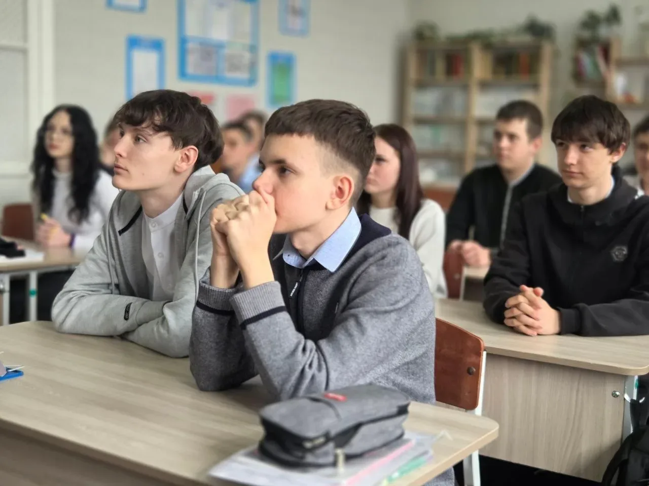 ✨"Кто с мечом к нам придёт, от меча и погибнет": восьмиклассники прошли по следам Александра Невског