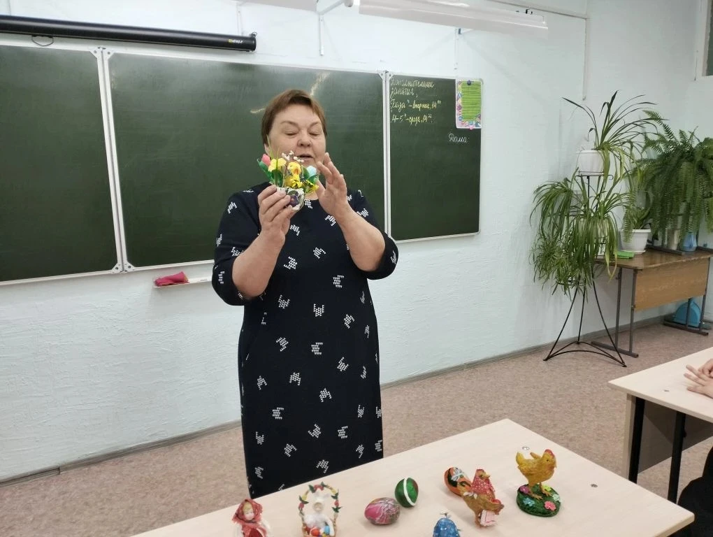 Сегодня в гости к ребятам 5 б класса приходила Репина Ольга Владимировна, бабушка Репина Егора. Ольг