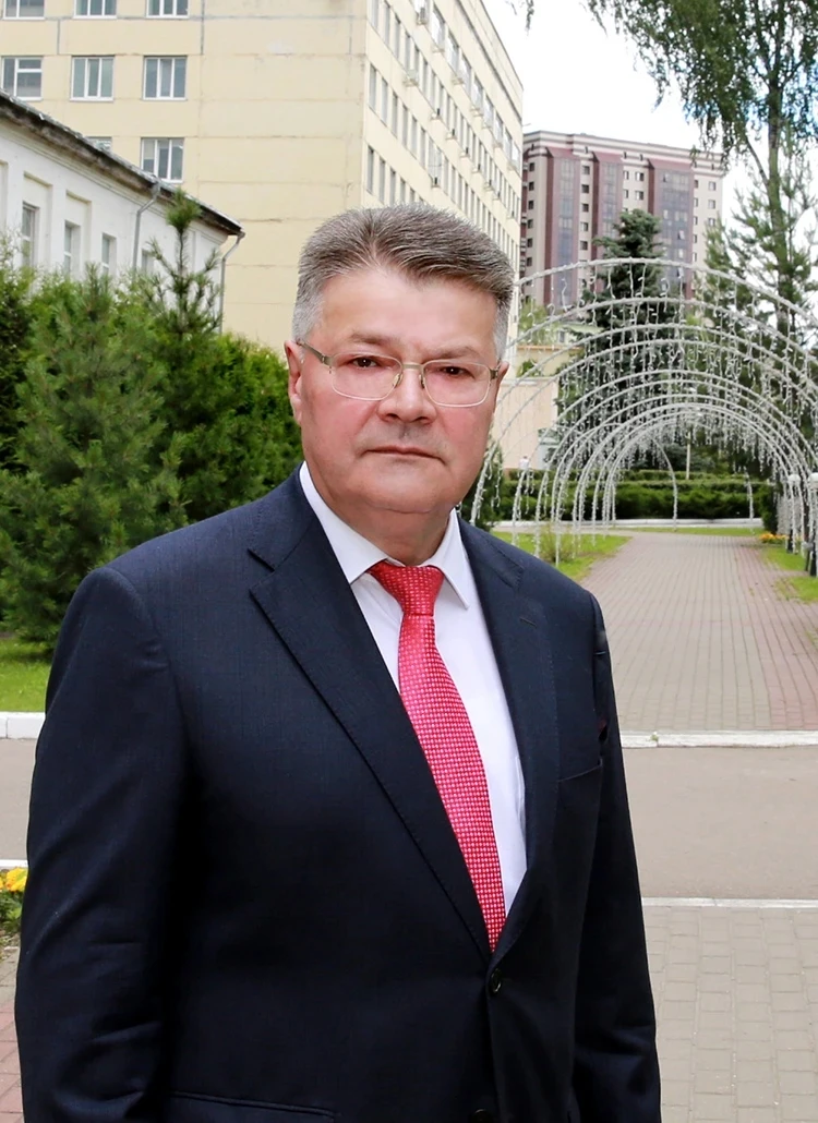 Дорогие коллеги, друзья!

Профессия медицинского работника — это особое призвание и особое служение.
