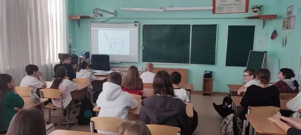 🌿 Классный час «Сам себе я помогу и здоровье сберегу!»  На этой неделе в нашей школе прошли тематиче