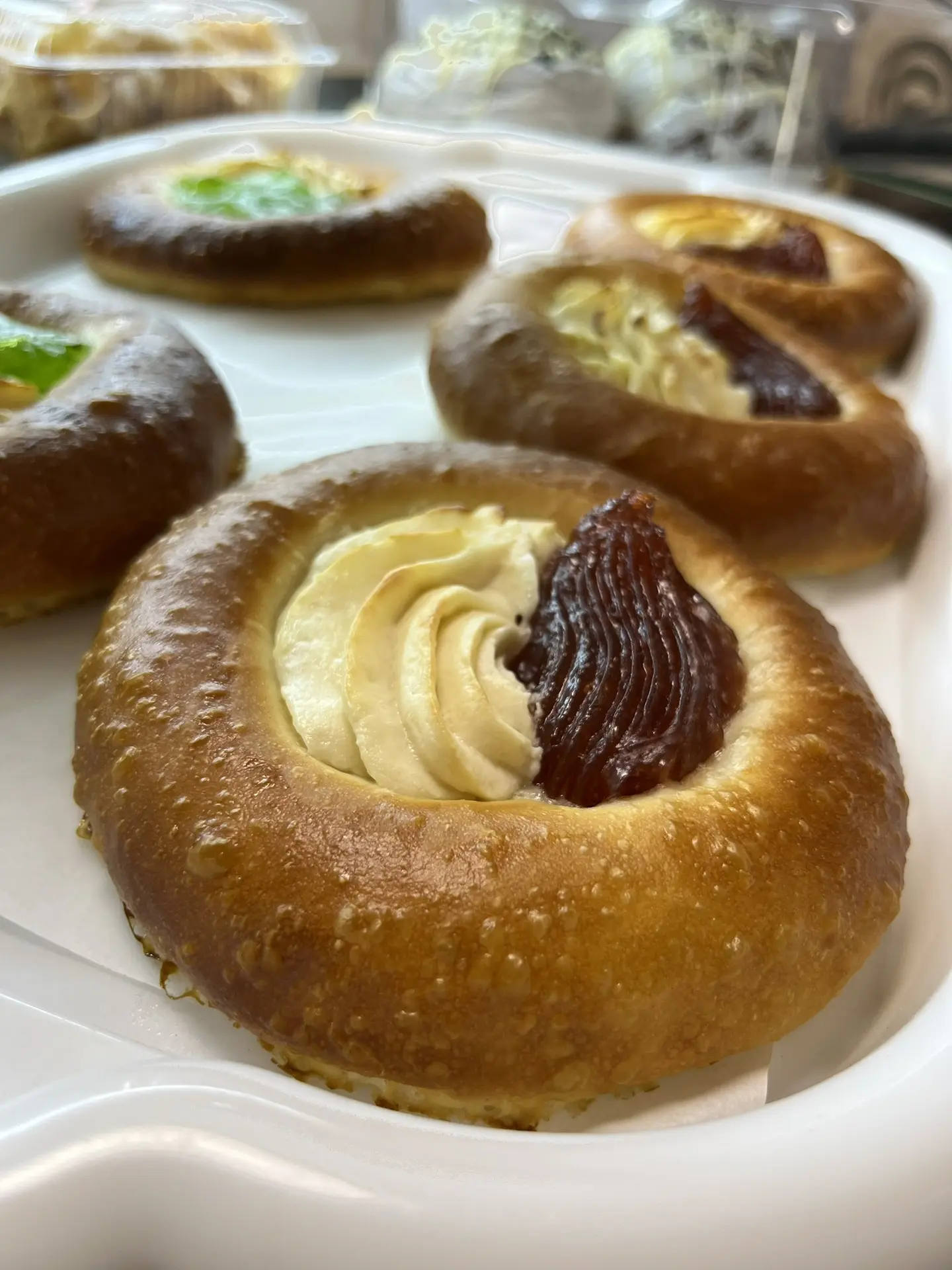 горячие ватрушки 🥐