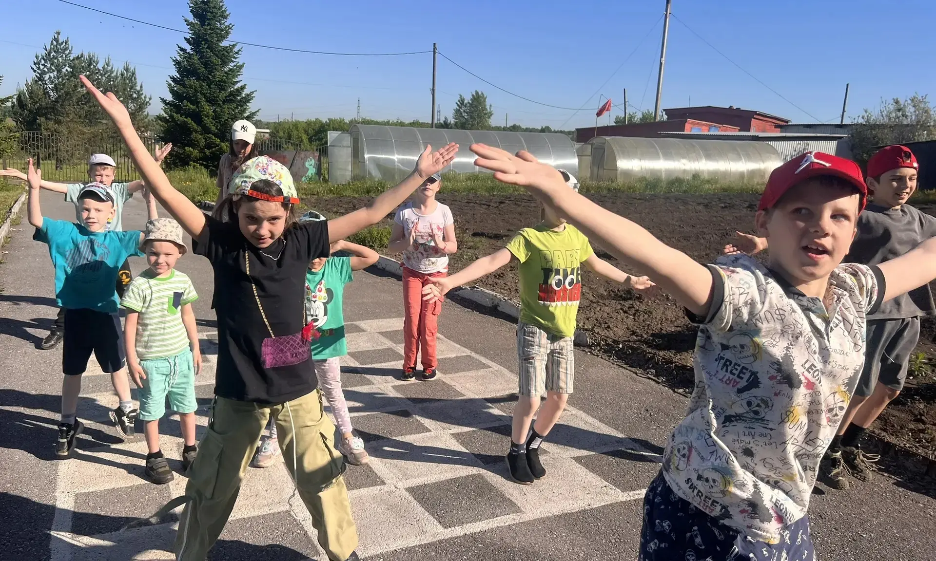 В ГКУ Прокопьевском СРЦ теперь каждое утро воспитанников начинается с бодрой зарядки под музыку.
🏃�