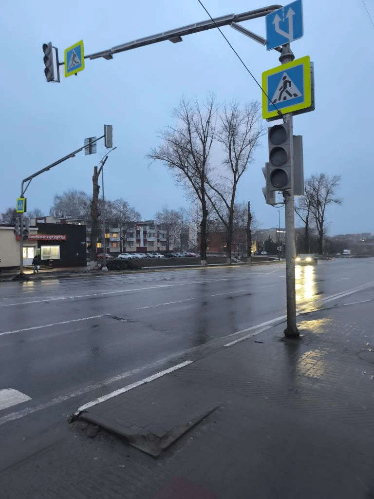 На нижней остановке не работает светофор. Аккуратнее ⚠️