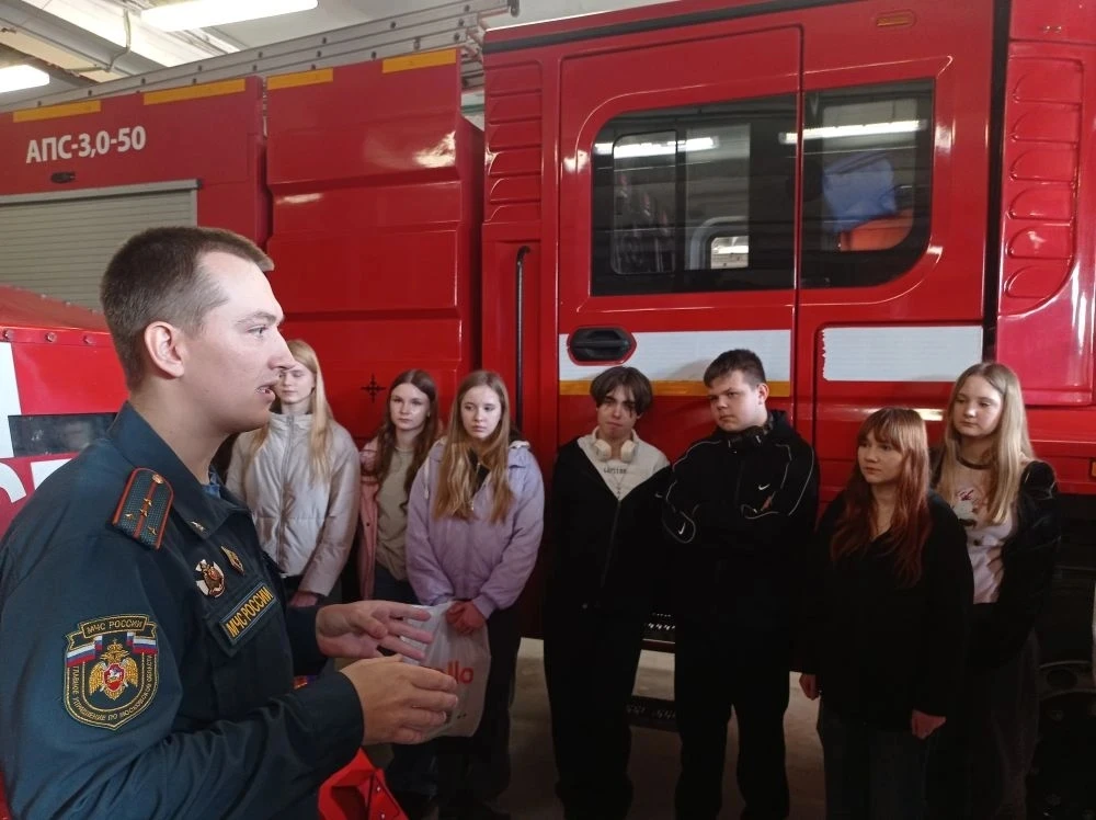 🚒 Лицеисты на экскурсии в музейно-выставочном центре МЧС  19 марта обучающиеся МОУ «Лицей №7»  вмест
